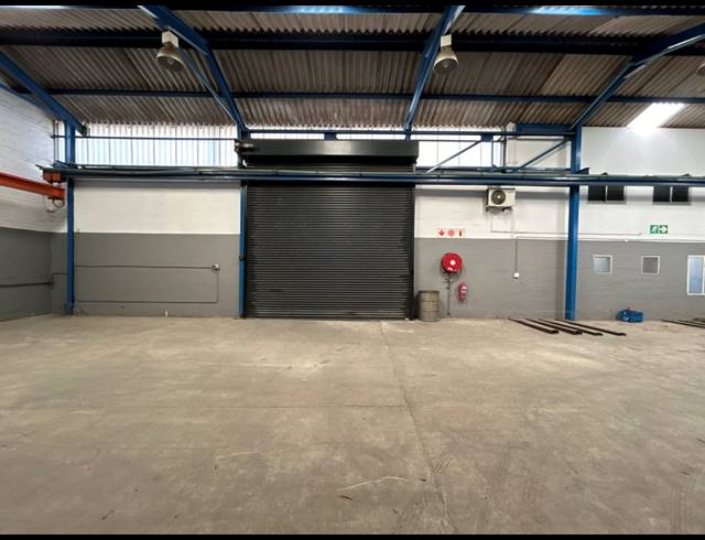 1,635M² FACTORY TO LET IN BEACONVALE